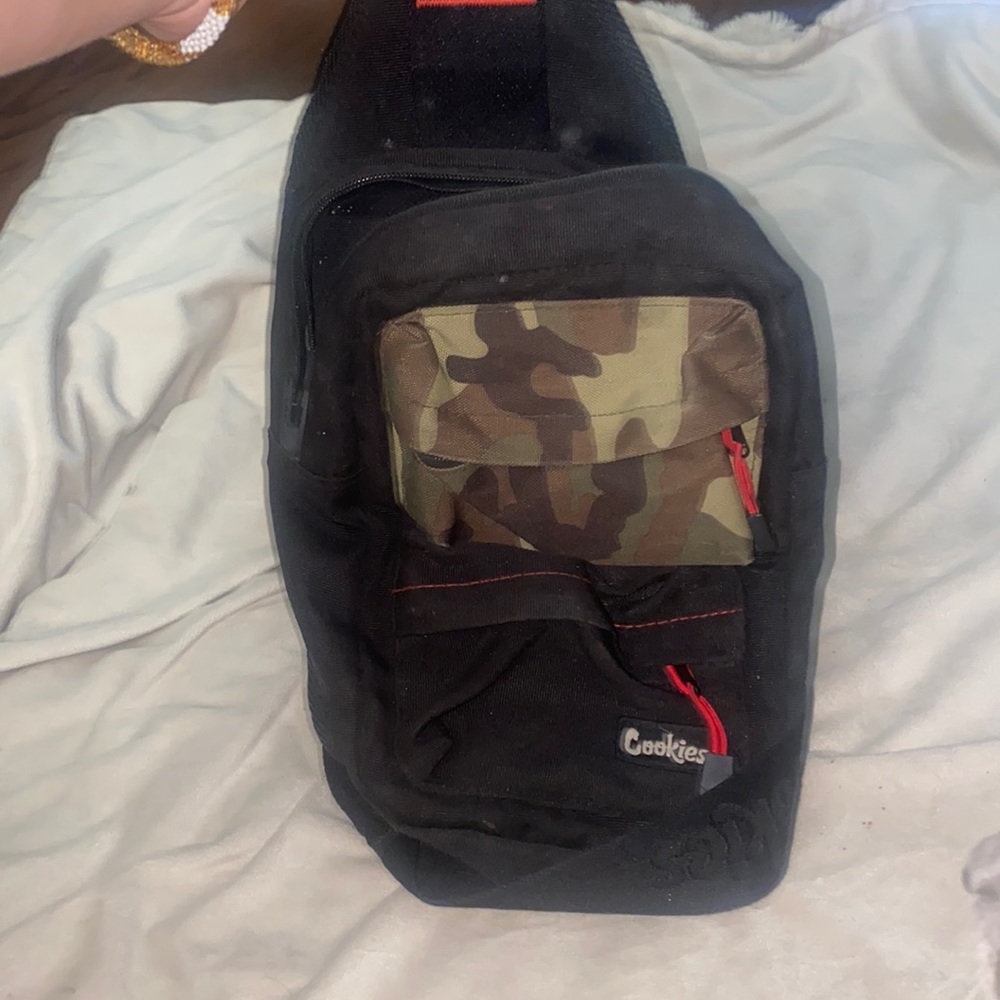 Smell proof cookies cross body